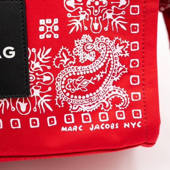 Marc Jacobs The Bandana Medium Tote Bag Red - Picture 8 of 10